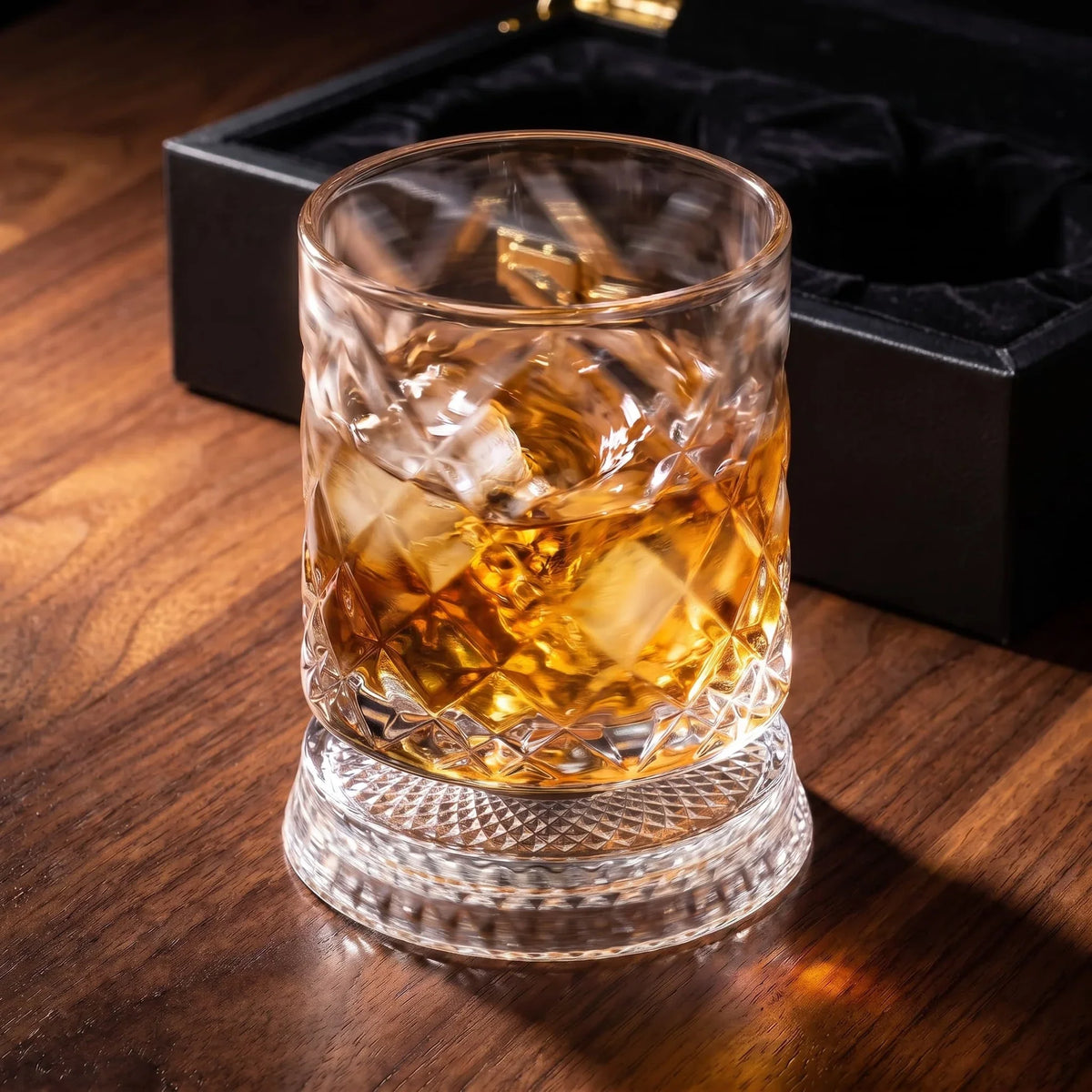 Spinning Crystal Glass – Rotating Drinkware