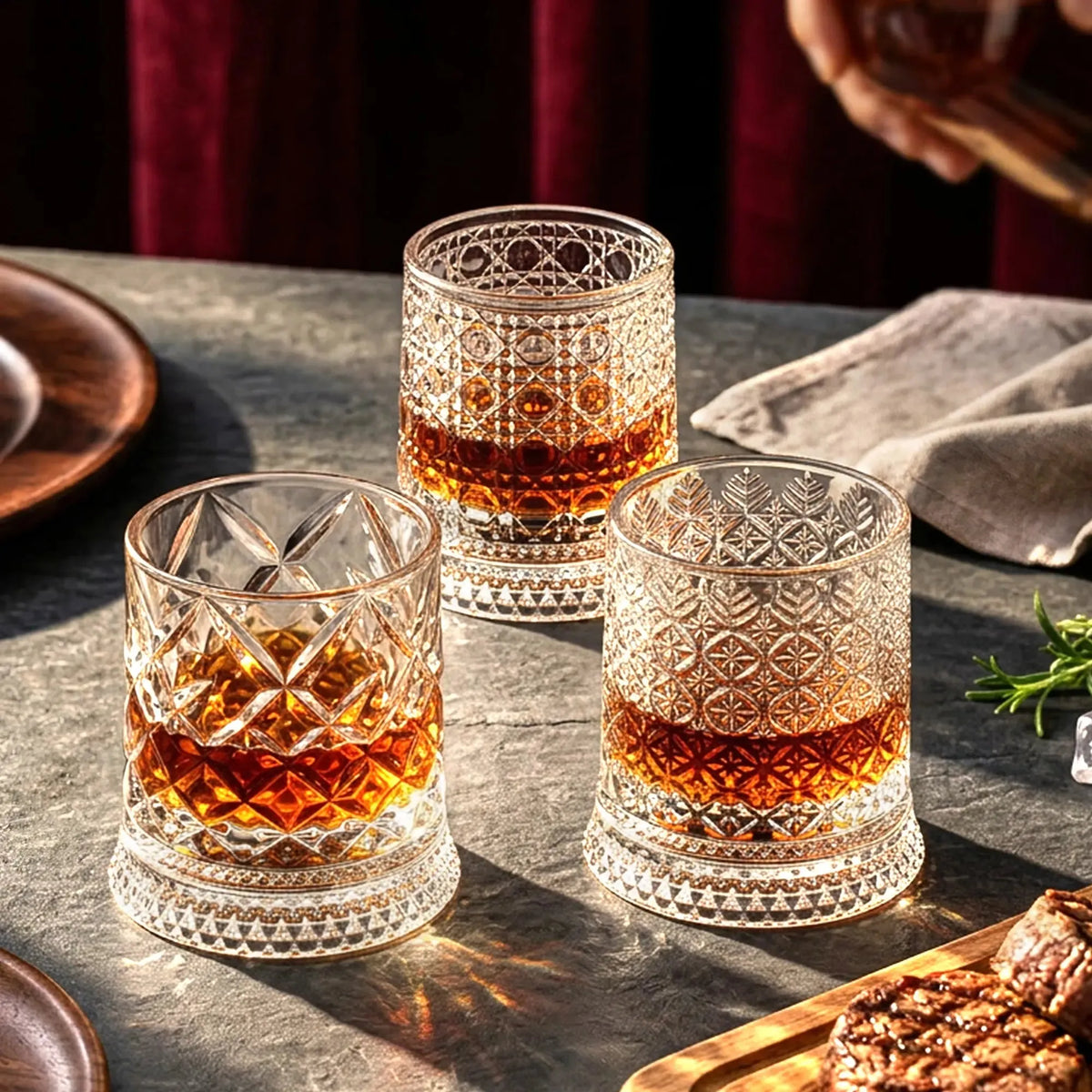 Spinning Crystal Glass – Rotating Drinkware